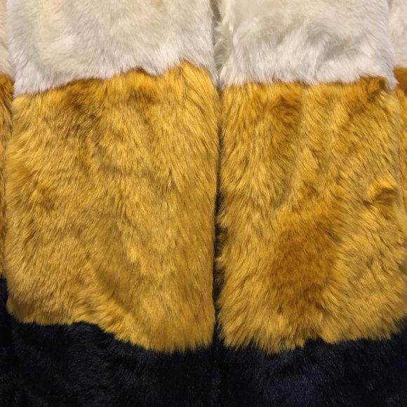 Solitaire Faux Fur Color Block Coat – Large - NWT - Picture 4 of 5